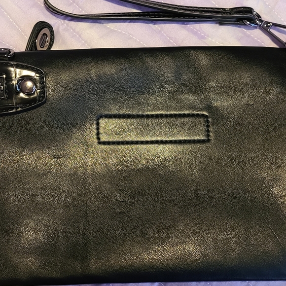 EUC SONDRA ROBERTS squared wristlet - Picture 6 of 8